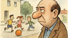 Виц: деца играят с топка на улицата...